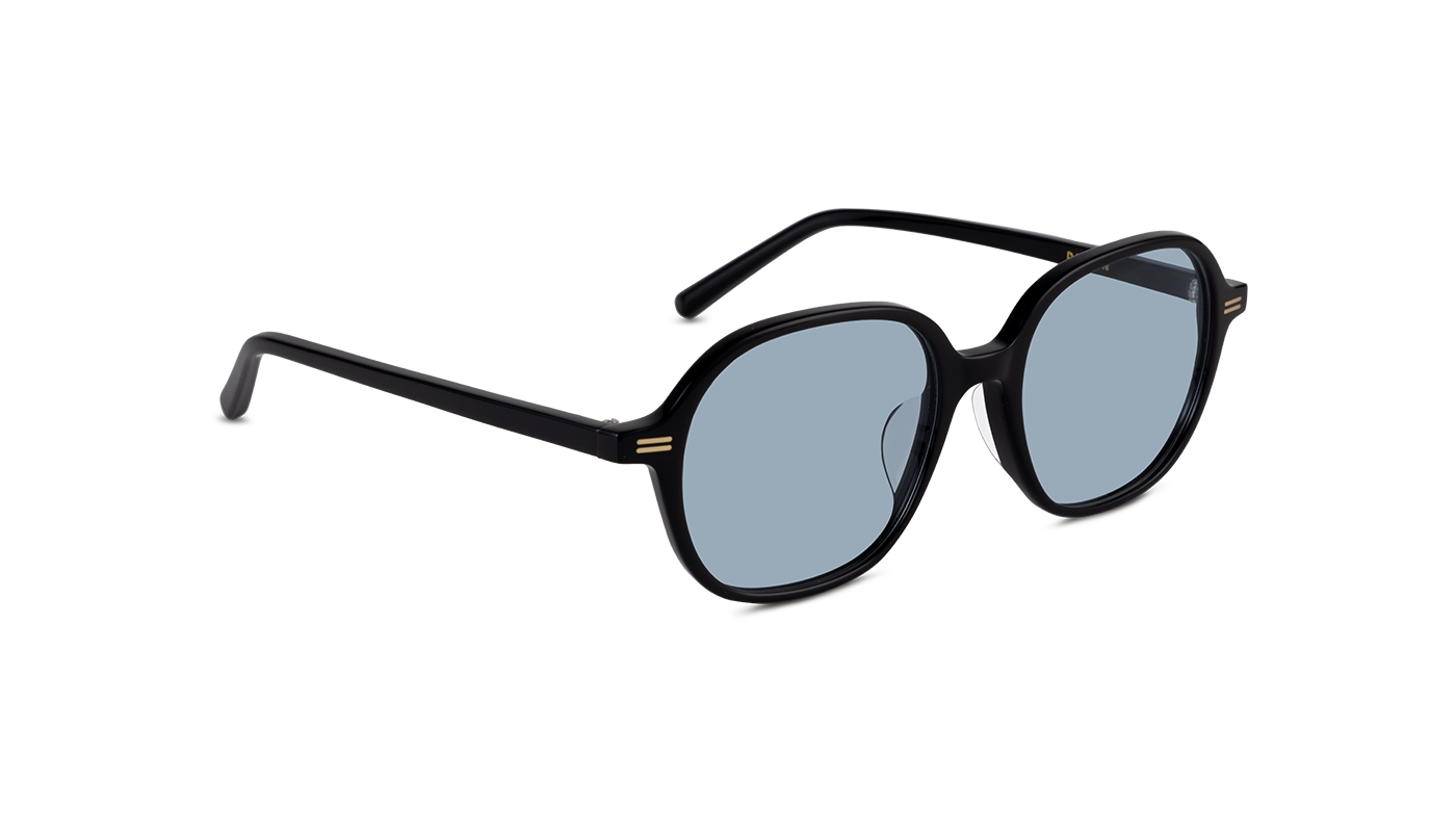 #color_Black with Light Blue Lens