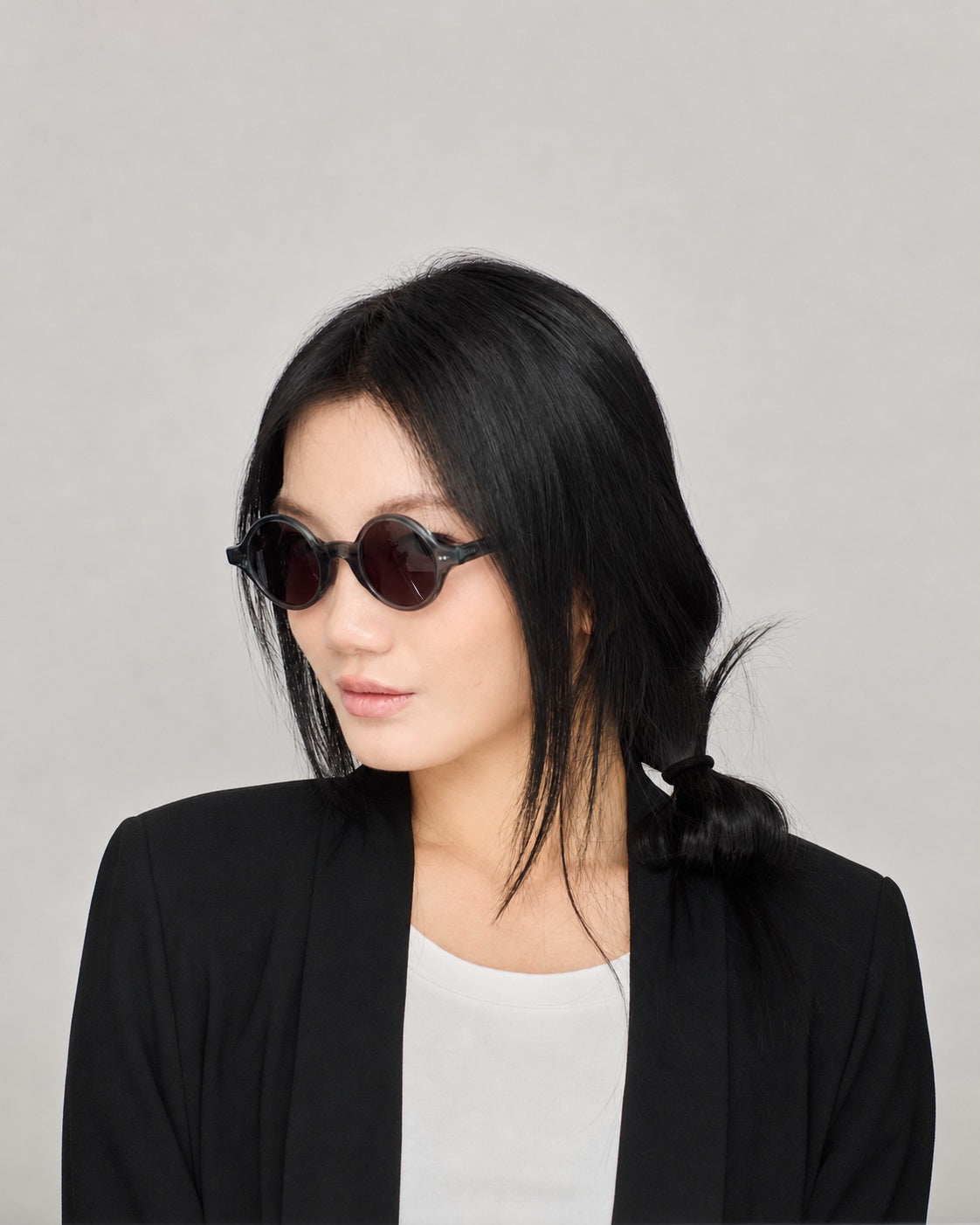 #color_Storm Grey Crystal with Classic Grey Lens