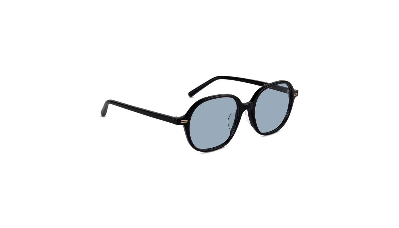 #color_Black with Light Blue Lens
